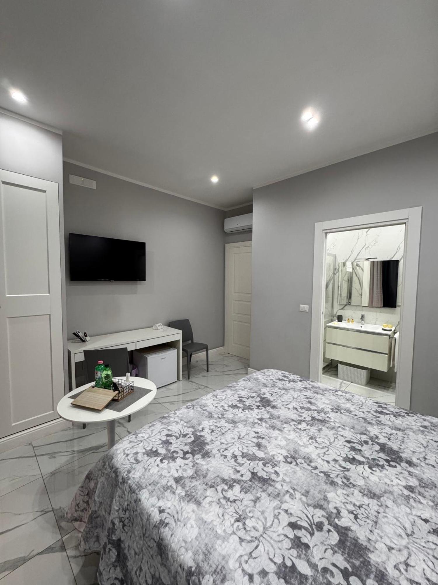 Lady Mary'S Luxury Suites Neapol Zewnętrze zdjęcie