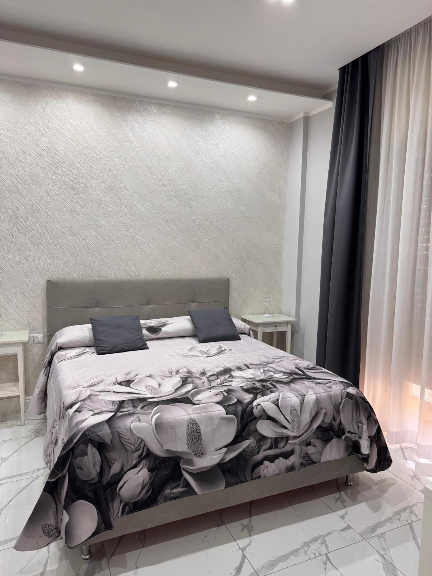 Lady Mary'S Luxury Suites Neapol Zewnętrze zdjęcie